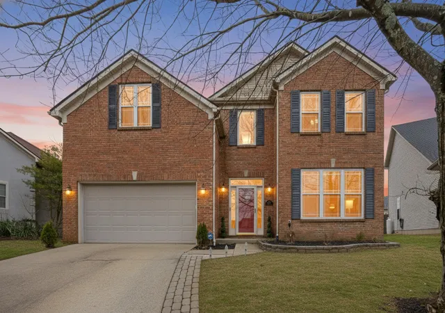 Photo 2 of Single family home for sale at 2704 Timber Oaks Ct, Lexington, KY 40511 | MLS# 25508432 | Listing updated on 2026-01-07