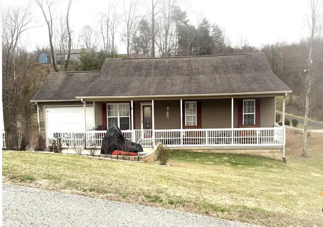 Photo 1 of Single family home for sale at 1277 E Pittsburg Church Rd, London, KY 40741 | MLS# 25508491 | Listing updated on 2025-12-28