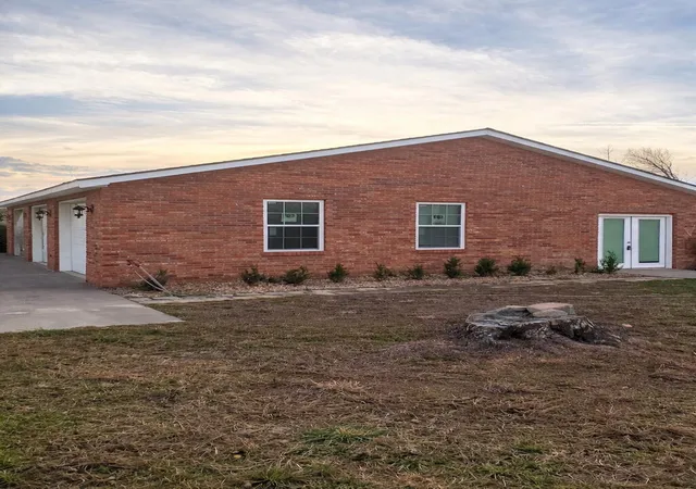 1st image of 35 Stage Rd, London, KY 40744 | MLS# 25508490