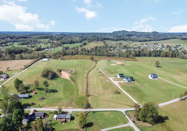 Photo 1 of Sale Pending at 999 Rough Crk Rd, London, KY 40744 | MLS# 26000583 | Listing updated on 2026-02-04