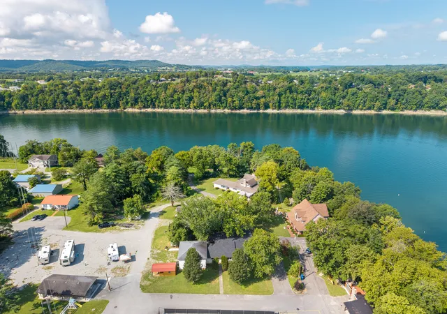 Photo 2 of Condo for sale at 105 Villagers Resort Dr, Somerset, KY 42503 | MLS# 26000712 | Listing updated on 2026-08-21