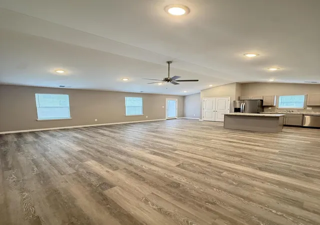 4th image of 340 Pageant Dr, Richmond, KY 40475 | MLS# 26000749