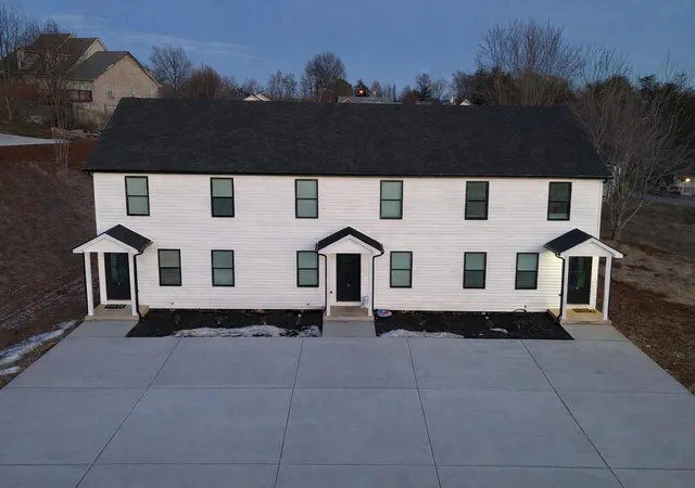 1st image of 11 Midland Mdws Dr, Somerset, KY 42503 | MLS# 26002482
