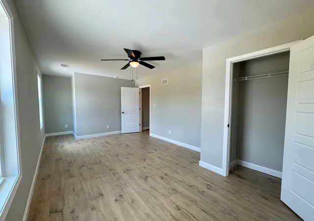 Photo 4 of Single family home for sale at 11 Midland Mdws Dr, Somerset, KY 42503 | MLS# 26002482 | Listing updated on 2026-02-25