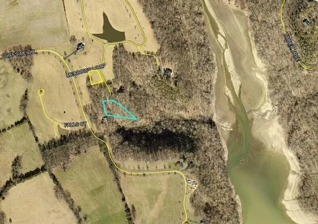 10th image of 426 Cliffside Dr, Russell Springs, KY 42642 | MLS# 26000871
