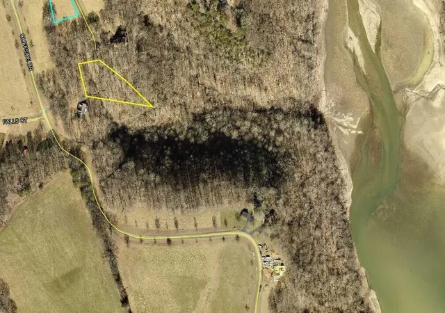 2nd image of 426 Cliffside Dr, Russell Springs, KY 42642 | MLS# 26000871