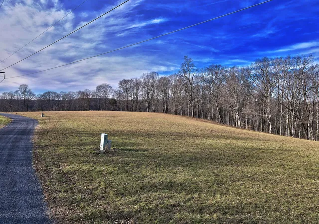 5th image of 100 Dockery Rd, Russell Springs, KY 42642 | MLS# 26000965