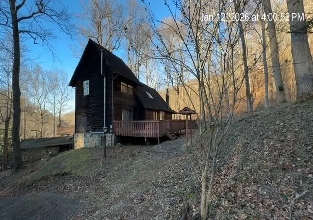 Homes for sale in Pikeville, KY | 248 Twin Oaks Dr, Pikeville, KY 41501 | MLS# 26000876