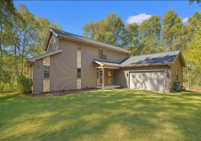 Single Family Residence at 375 Eagle Crk Trl, Sadieville, KY 40370 | MLS# 26000880 |  | Sold on 2026-02-27