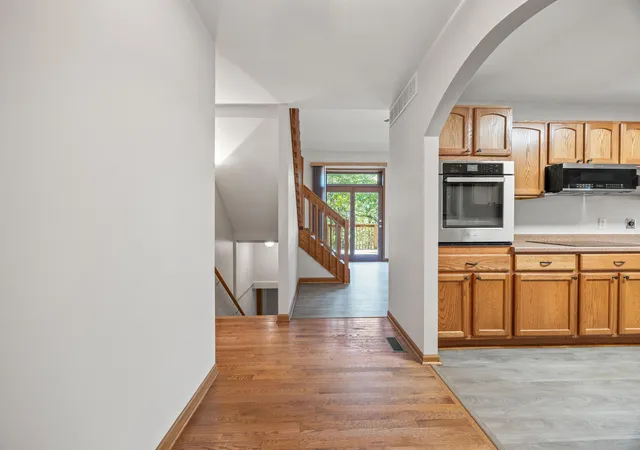 Photo 4 of Single Family Residence at 375 Eagle Crk Trl, Sadieville, KY 40370 | MLS# 26000880 |  | Sold on 2026-02-27