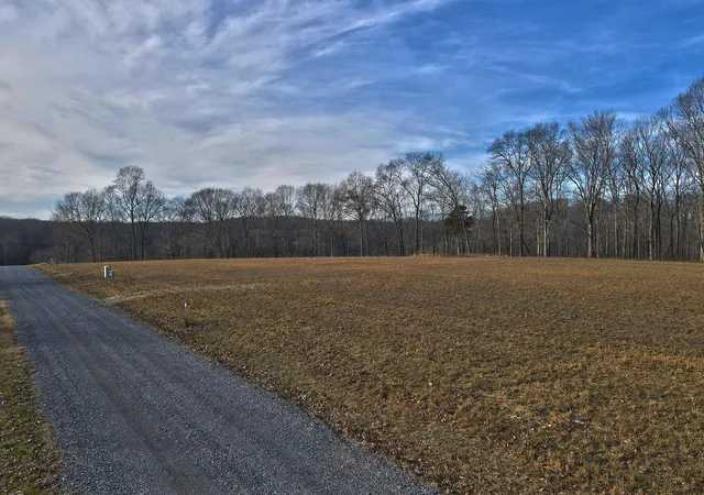 Photo 1 of Land for sale at 19 Dockery Rd, Russell Springs, KY 42642 | MLS# 26001342 | Listing updated on 2026-10-13
