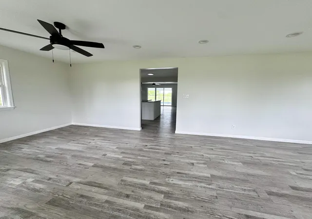 Photo 3 of Single family home for sale at 981 Mule Shed Ln, Richmond, KY 40475 | MLS# 26001250 | Listing updated on 2026-09-01