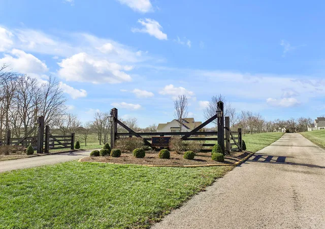 Photo 1 of Land for sale at 123 Doe Run Rd, Lexington, KY 40515 | MLS# 26001662 | Listing updated on 2026-09-15