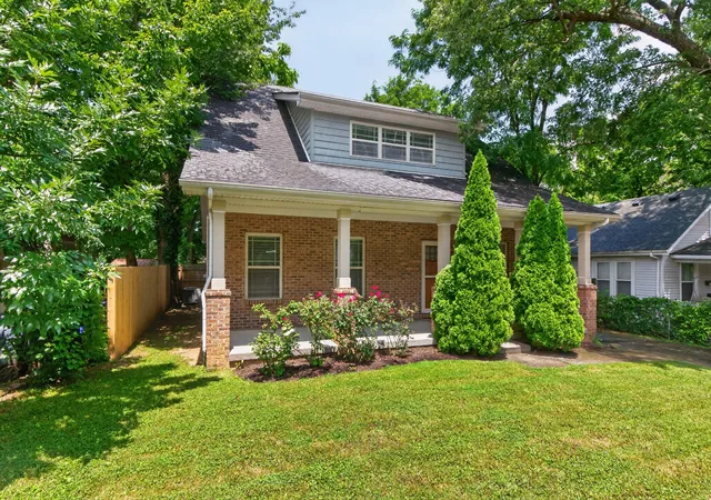 Photo 1 of Sale Pending at 229 Lincoln Ave, Lexington, KY 40502 | MLS# 26016922 | Listing updated on 2026-08-17
