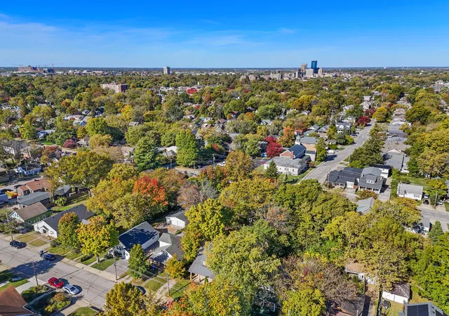 Photo 3 of Sale Pending at 229 Lincoln Ave, Lexington, KY 40502 | MLS# 26016922 | Listing updated on 2026-08-17