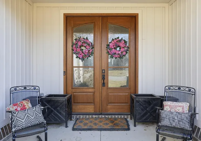 Photo 2 of Single family home for sale at 110 Classic Ct, Versailles, KY 40383 | MLS# 26004998 | Listing updated on 2026-03-23