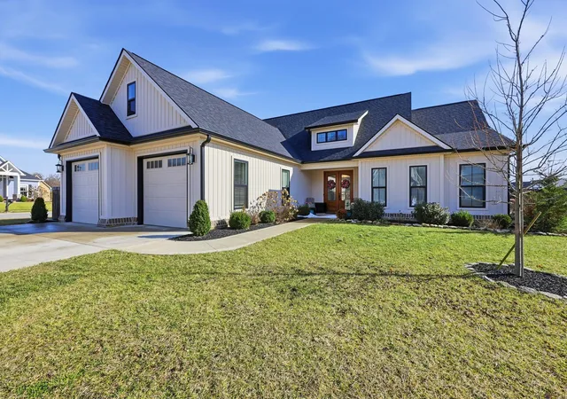 Photo 48 of Single family home for sale at 110 Classic Ct, Versailles, KY 40383 | MLS# 26004998 | Listing updated on 2026-03-23