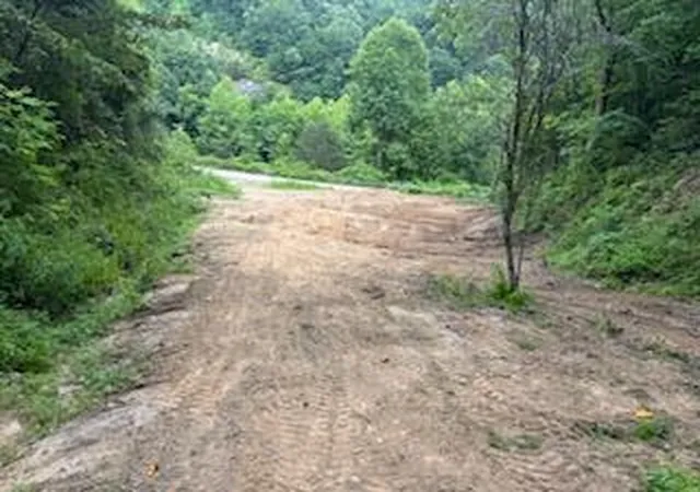 Photo 3 of Land for sale at 1085 Upper Boone Frk Rd, Campton, KY 41301 | MLS# 26001622 | Listing updated on 2026-05-04