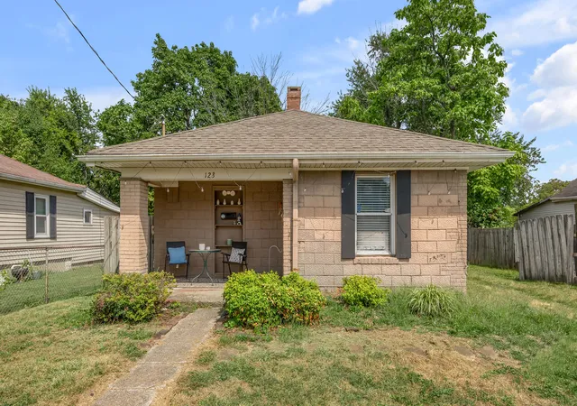 Photo 1 of Sale Pending at 123 Burley Ave, Lexington, KY 40503 | MLS# 26001635 | Listing updated on 2026-02-11