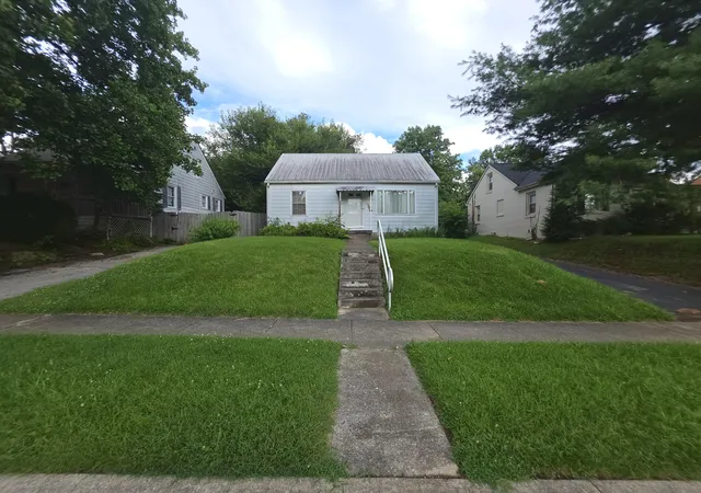 Photo 1 of Sale Pending at 860 Darley Dr, Lexington, KY 40505 | MLS# 26018557 | Listing updated on 2026-08-01