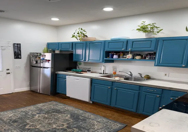 Photo 2 of Single family home for sale at 461 E Maxwell St, Lexington, KY 40508 | MLS# 26001762 | Listing updated on 2026-06-02