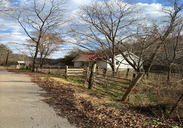 2nd image of 2647 Taylor School Rd, London, KY 40741 | MLS# 26002904