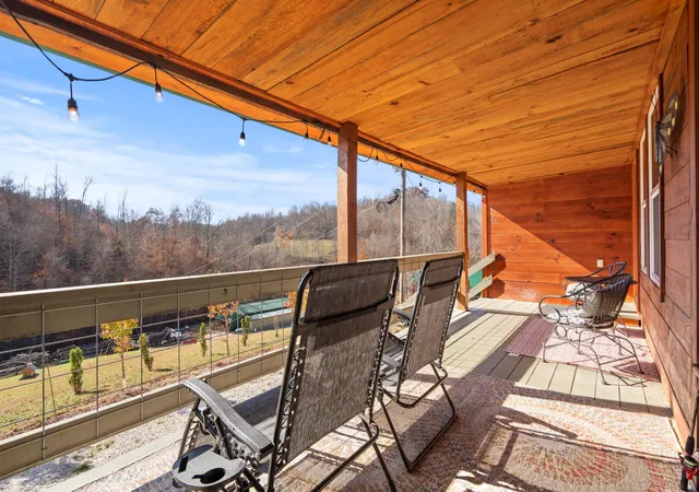 Photo 3 of Single family home for sale at 16 Hickory Ln, Jackson, KY 41339 | MLS# 26001982 | Listing updated on 2026-05-30