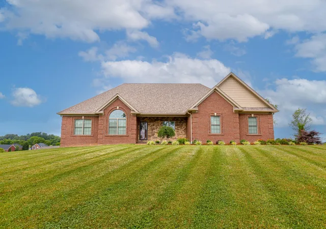 Photo 1 of Single family home for sale at 1053 English Garden, Lawrenceburg, KY 40342 | MLS# 26002182 | Listing updated on 2026-04-02