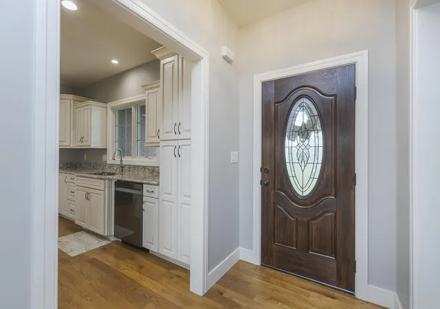Photo 3 of Single family home for sale at 1053 English Garden, Lawrenceburg, KY 40342 | MLS# 26002182 | Listing updated on 2026-04-02
