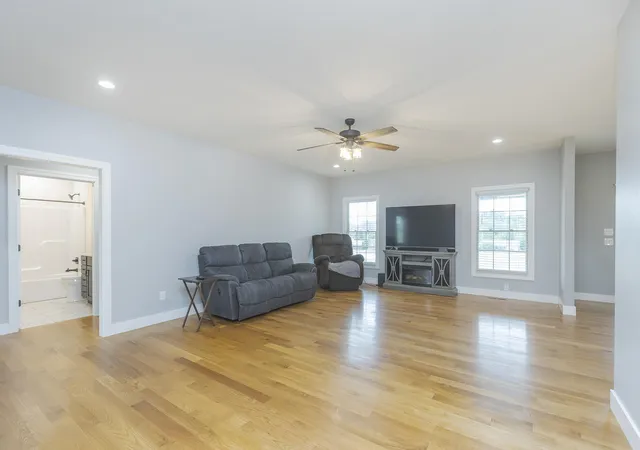 Photo 3 of Single family home for sale at 1053 English Garden, Lawrenceburg, KY 40342 | MLS# 26002182 | Listing updated on 2026-04-02