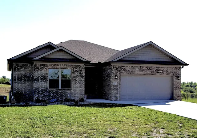 Photo 1 of Single family home for sale at 190 Liam Way, Paint Lick, KY 40461 | MLS# 26002311 | Listing updated on 2026-08-24