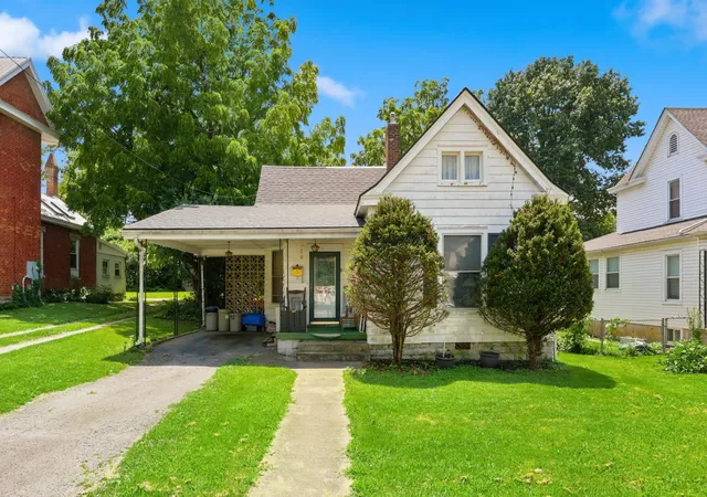 Homes for sale in Paris, KY | 31 15th St, Paris, KY 40361 | MLS# 26004871