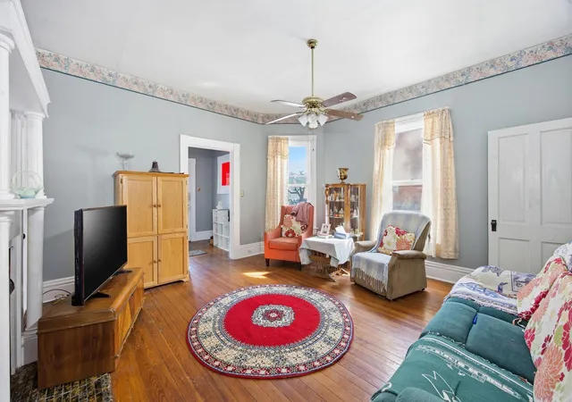 Homes for sale in Paris, KY | 31 15Th St, Paris, KY 40361 | MLS# 26004871