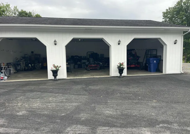 Photo 3 of Sale Pending at 184 Osborne Rd, Pineville, KY 40977 | MLS# 26002609 | Listing updated on 2026-10-05