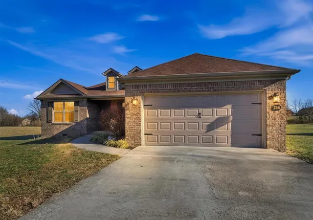 Photo 1 of Single family home for sale at 328 Windy Oaks Cir, Richmond, KY 40475 | MLS# 26002673 | Listing updated on 2026-02-23