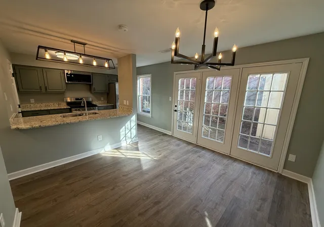 2nd image of 541 W Short St #28, Lexington, KY 40507 | MLS# 26002700