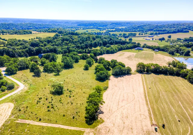 5th image of 12609 Acres Owenton Rd, Frankfort, KY 40601 | MLS# 26002729