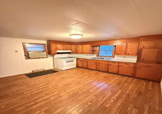Photo 4 of Single family home for sale at 290 Ky 643, Waynesburg, KY 40489 | MLS# 26002832 | Listing updated on 2026-05-06