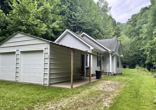 Homes for sale in Oneida, KY | 421 Wren Branch Rd, Oneida, KY 40972 | MLS# 26003143