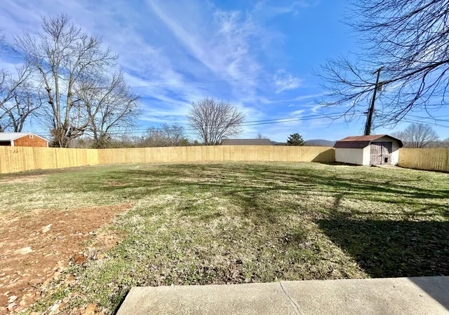 Photo 3 of Single family home for sale at 138 Country Hl Dr, Somerset, KY 42503 | MLS# 26003375 | Listing updated on 2026-06-02