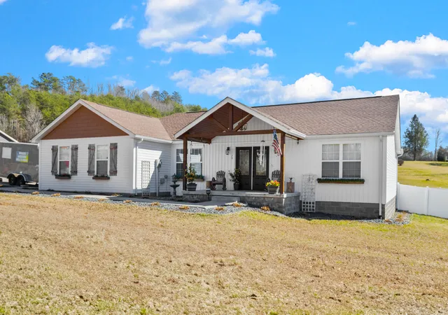 Photo 1 of Single family home for sale at 79 Old Salem Rd, London, KY 40741 | MLS# 26003522 | Listing updated on 2026-04-09