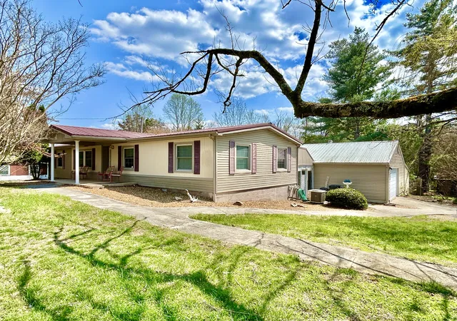 Homes for sale in Jamestown, KY | 693 Scotts Chapel Rd, Jamestown, KY 42629 | MLS# 26003305