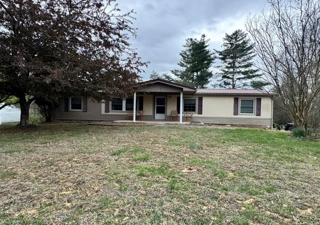 Homes for sale in Jamestown, KY | 693 Scotts Chapel Rd, Jamestown, KY 42629 | MLS# 26003305