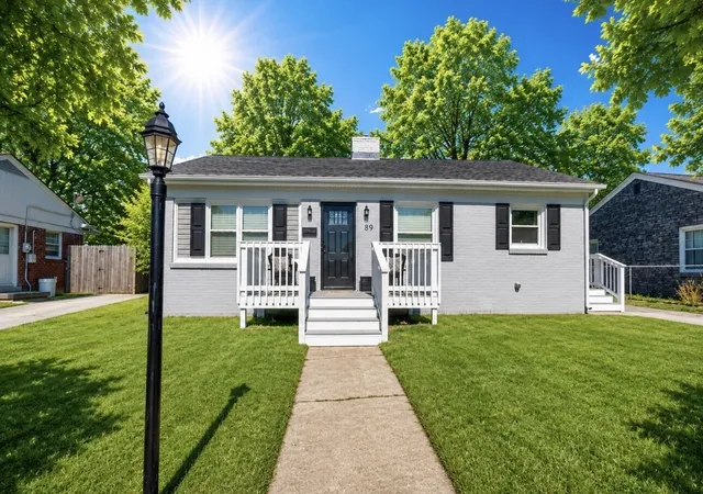 Photo 3 of Single family home for sale at 613 Stratford Dr, Lexington, KY 40503 | MLS# 26003744 | Listing updated on 2026-07-26