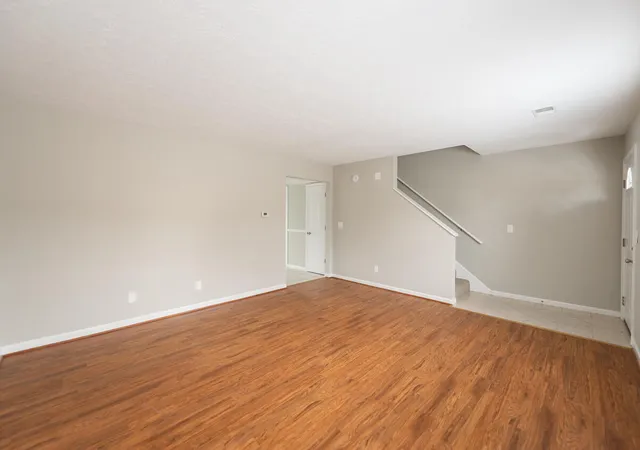 Listing Photo 5 - Condo for sale in building located at 3696 Arbor Dr, Lexington, KY 40517 - Unit #1