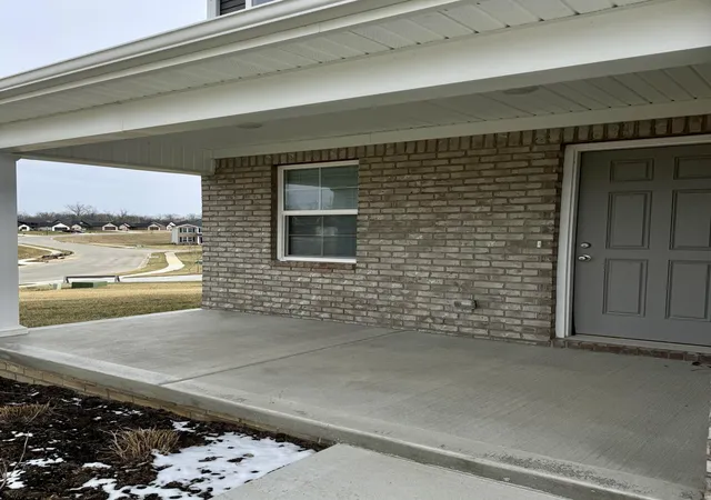Photo 3 of Single family home for sale at 8001 Driftwood Lp, Richmond, KY 40475 | MLS# 26003382 | Listing updated on 2026-04-20