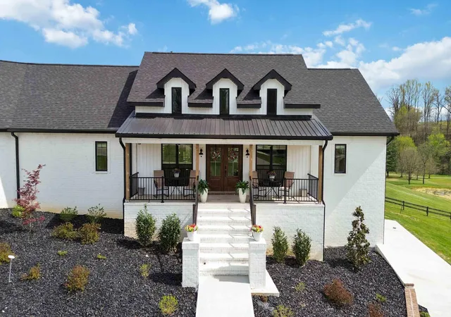Photo 4 of Single family home for sale at 297 W Saddlebrook Dr, Somerset, KY 42503 | MLS# 26008014 | Listing updated on 2026-04-28