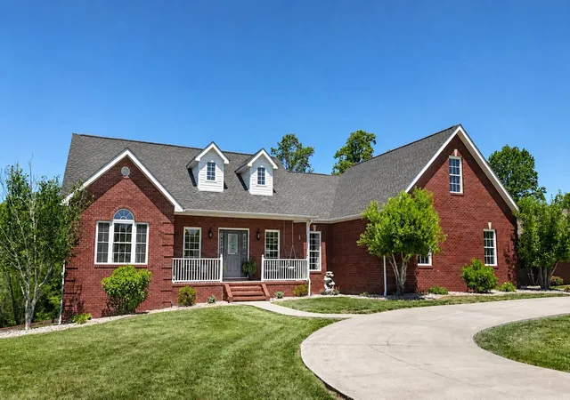 Photo 3 of Single Family Residence at 207 Remington Dr, Russell Springs, KY 42642 | MLS# 26004313 | | Sold on 2026-07-01