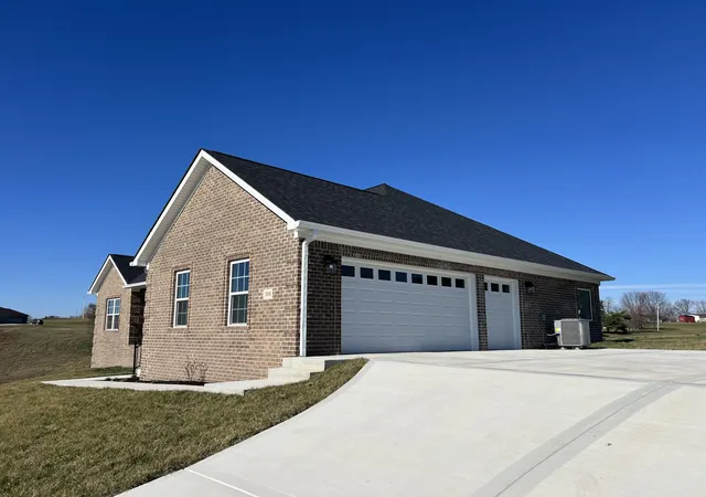 2nd image of 308 Wolverine Wy, Richmond, KY 40475 | MLS# 26003931