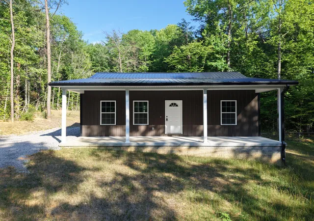 Photo 1 of Single family home for sale at 821 Pine Tree Rd, Nancy, KY 42544 | MLS# 26004062 | Listing updated on 2026-09-10